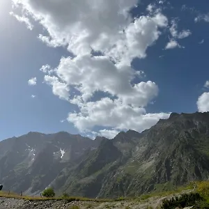 Piau-engaly Balcon Vue Sur Montagne Pied Pistes Proche Commerces Aragnouet